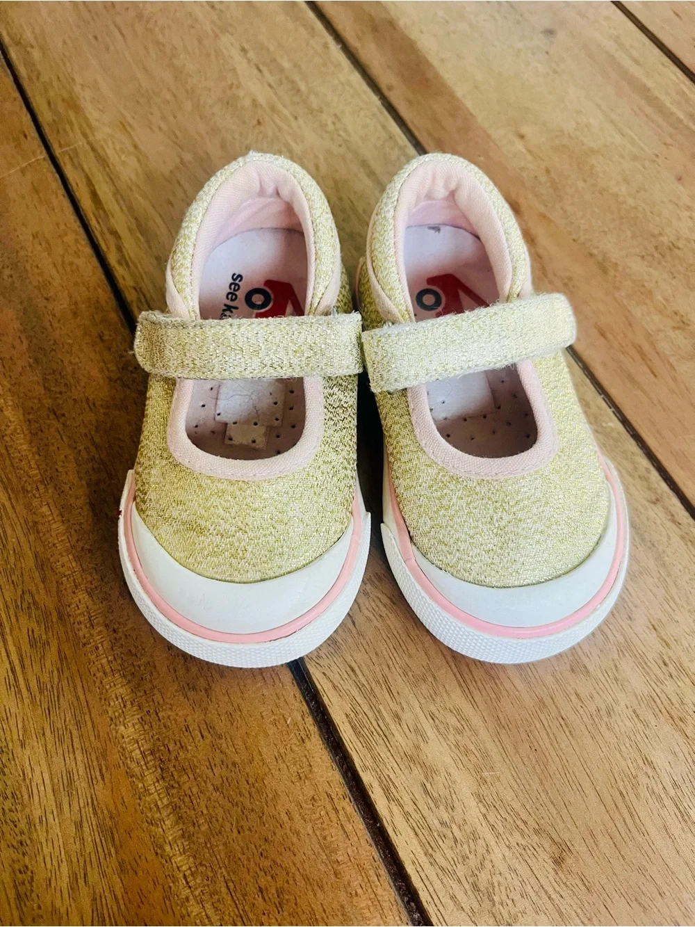 See Kai Run Gold Glitter Mary Jane with Pink Trim; Size 4